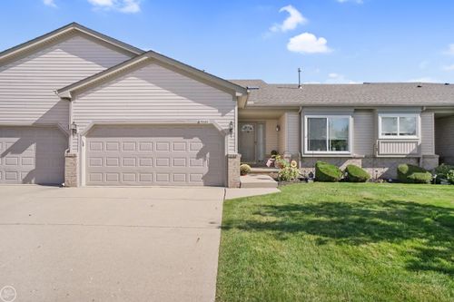53192 Pineridge Drive, Chesterfield Township, MI, 48051 | Card Image
