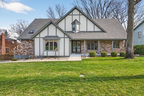 210 Nw Cypress St, Lee's Summit, MO, 64064-1496 | Card Image