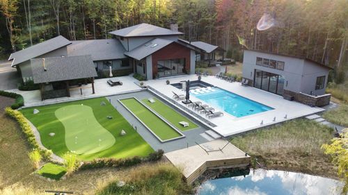 6941 Youngren Rd, Three Oaks, MI, 49128-9717 | Card Image