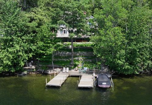32 Highland Ave, Newbury, NH, 03255-5939 | Card Image