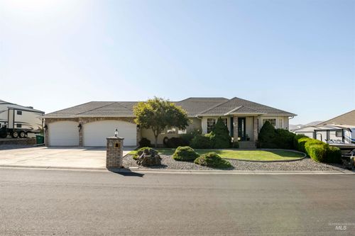 331 Reservoir Dr, Lewiston, ID, 83501-8608 | Card Image