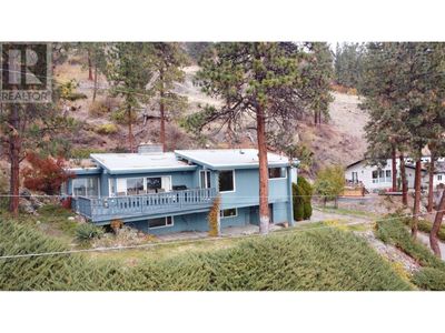 4354 1 St Ave, House other with 4 bedrooms, 3 bathrooms and 2 parking in Peachland BC | Image 1