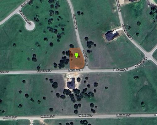 6624 Berkshire Dr, Cleburne, TX, 76033-8172 | Card Image