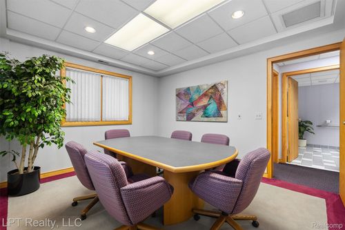 8000 Park Pl, Brighton, MI, 48116-8522 | Card Image