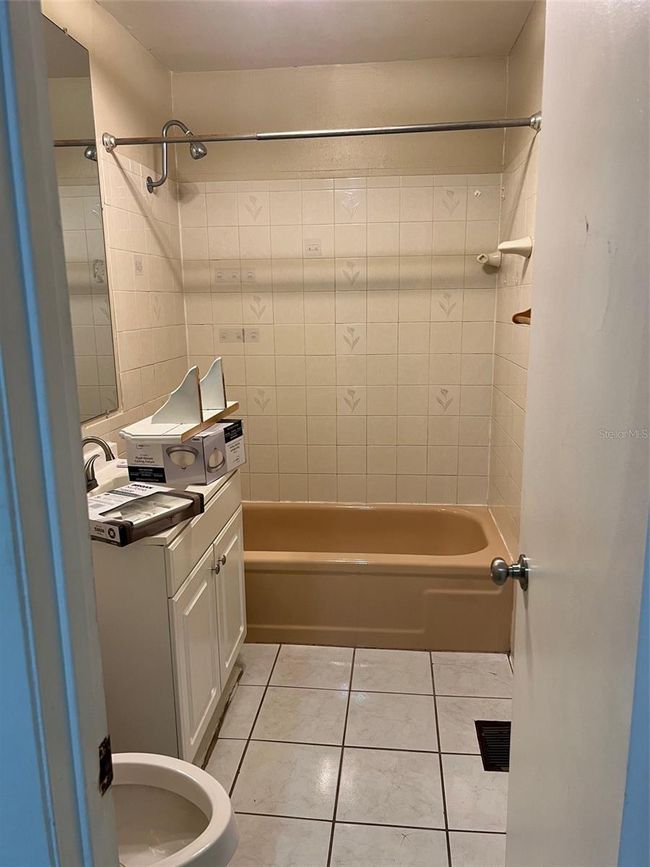APT-13 - 621 W Indiana Ave, Condo with 2 bedrooms, 2 bathrooms and null parking in DELAND FL | Image 4