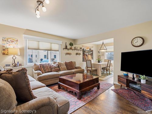 1971 Graefield Rd, Birmingham, MI, 48009-5849 | Card Image