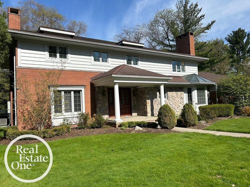 535 Ballantyne Rd, Grosse Pointe Shores, MI, 48236-2605 | Card Image