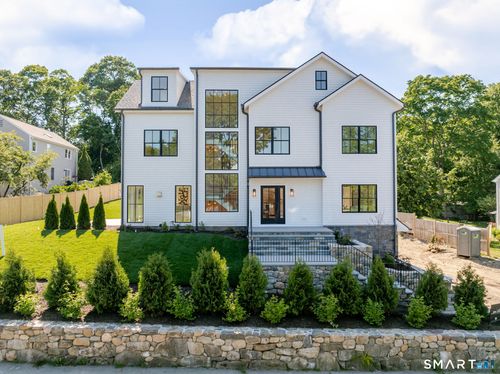 124 Forest St, New Canaan, CT, 06840-4707 | Card Image