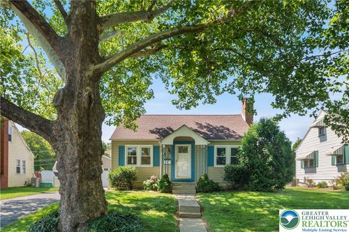 31 George Ave, Nazareth, PA, 18064-1712 | Card Image