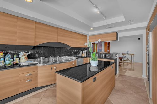 2204-19955 Ne 38th Ct, Aventura, FL, 33180-3431 | Card Image