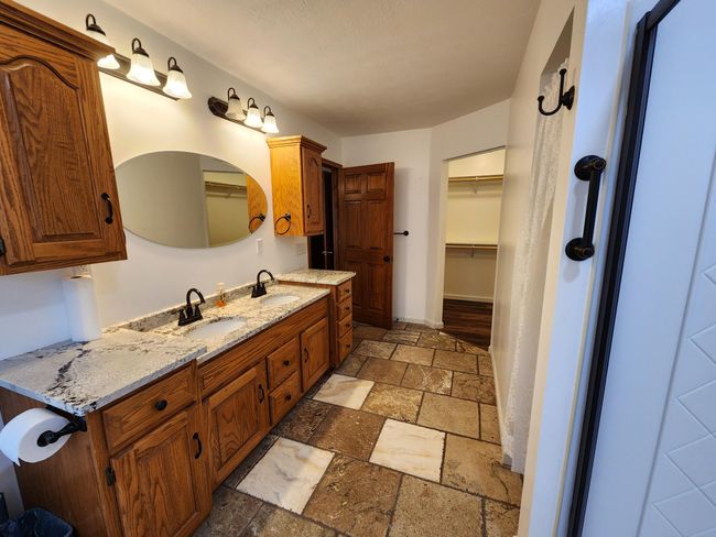 1070 Dyer Rd, House other with 3 bedrooms, 2 bathrooms and null parking in Madisonville TN | Image 22