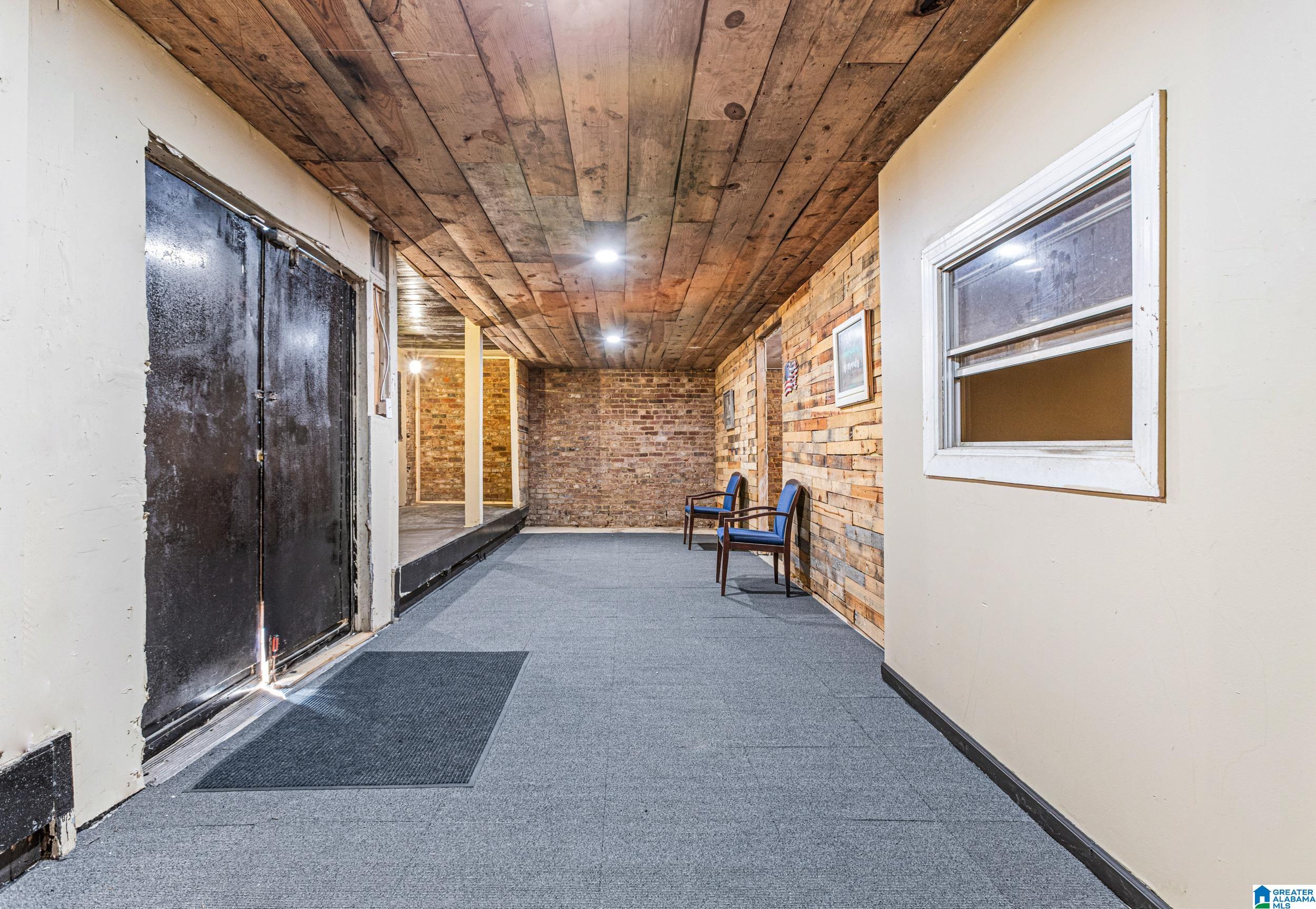 Commercial Sale in BIRMINGHAM 3