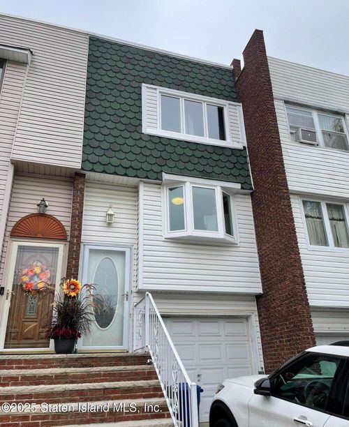 6 Dogwood Drive, Staten Island, NY, 10312 | Card Image