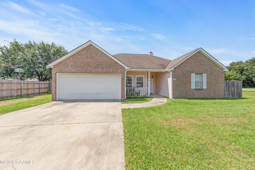 100 Longleaf Dr, Broussard, LA, 70518-5147 | Card Image