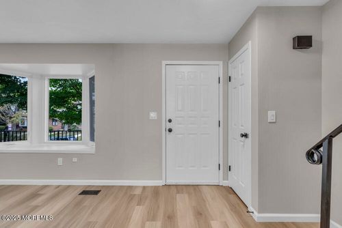 23h-225 Riva Dr, Hackettstown, NJ, 07840-3723 | Card Image