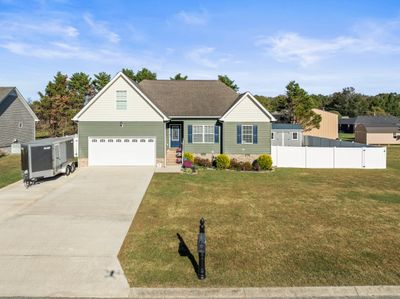 228 Williamsburg Circle, House other with 3 bedrooms, 2 bathrooms and 2 parking in Tullahoma TN | Image 2