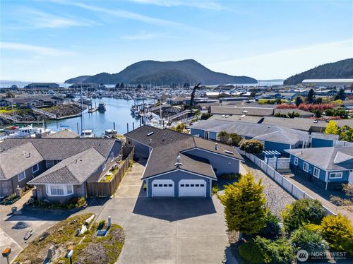5309 Doon Way, Anacortes, WA, 98221 | Card Image