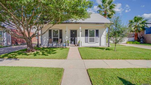 1977 Winter Ridge Ave, Baton Rouge, LA, 70816-1462 | Card Image