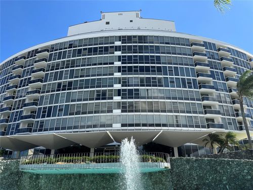 413-900 Bay Dr, Miami Beach, FL, 33141-5654 | Card Image