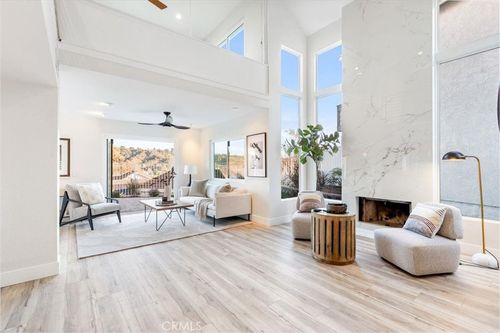 51 La Costa Ct, Laguna Beach, CA, 92651-4401 | Card Image