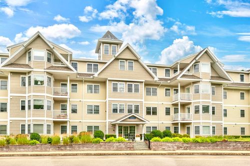 apt-324-3 Sterling Hill Ln, Exeter, NH, 03833-4870 | Card Image