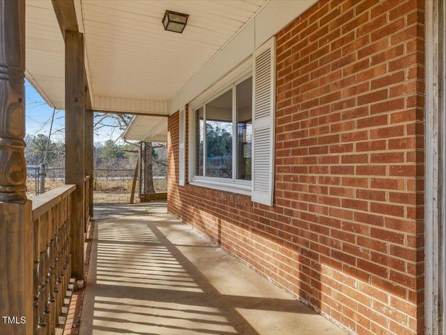 06-Front Porch | Image 6