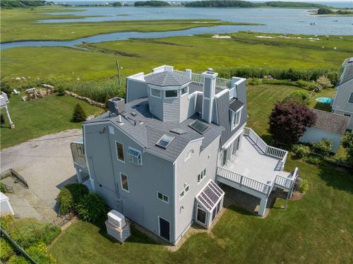 3 Creek St, Mattapoisett, MA, 02739-2147 | Card Image