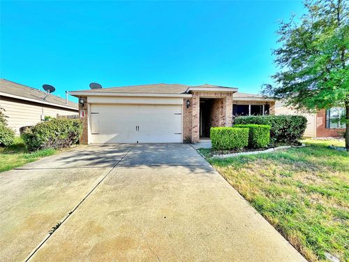 705 Lazy Crest Dr, Fort Worth, TX, 76140-7518 | Card Image