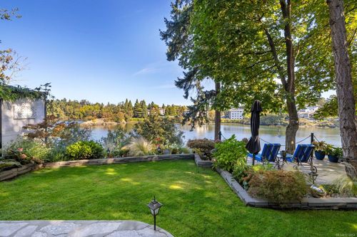 3-1004 Decosta Pl, Esquimalt, BC, V9A6Y3 | Card Image