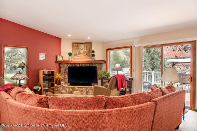 368 Meadow Ln, House other with 4 bedrooms, 3 bathrooms and null parking in Glenwood Springs CO | Image 9
