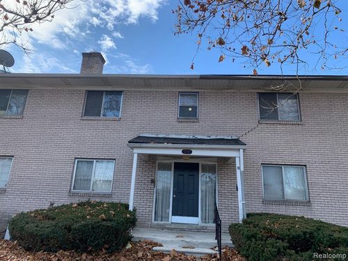 apt-209-22140 Dante St, Oak Park, MI, 48237-2840 | Card Image