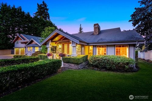 16704 162nd Ave Ne, Woodinville, WA, 98072-8933 | Card Image
