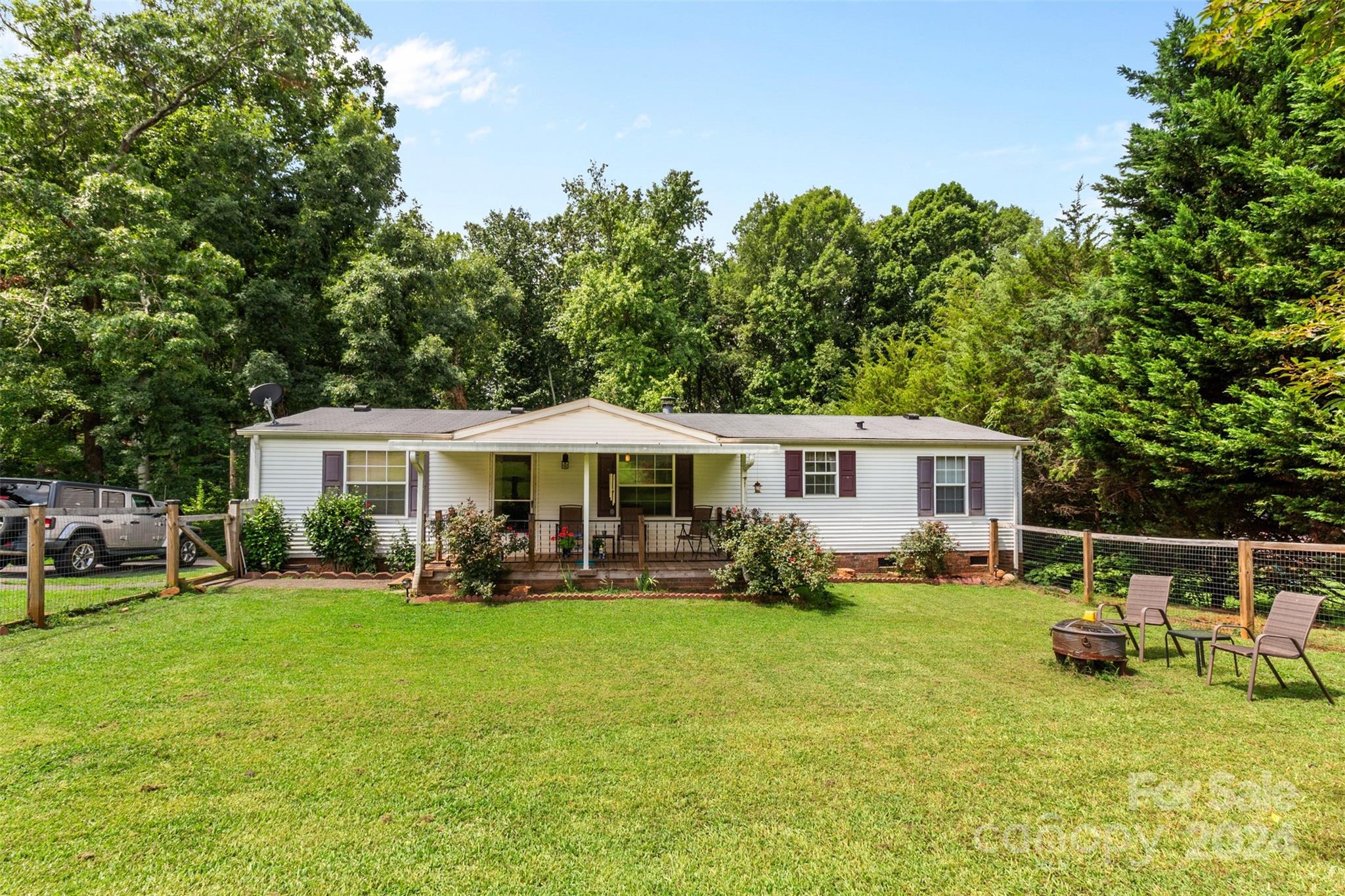 Mountain Meadows Dr, Bessemer City, NC 28016