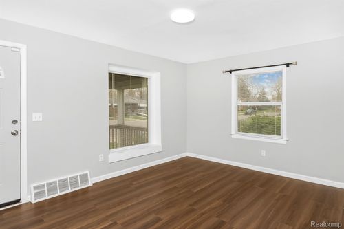 16516 Collingham Dr, Detroit, MI, 48205-1546 | Card Image