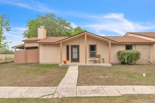 apt-20-1051 Country Club Dr, Seguin, TX, 78155-7130 | Card Image