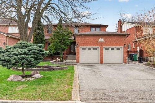 3 Bowes Court, Caledon, ON, L7E1A5 | Card Image