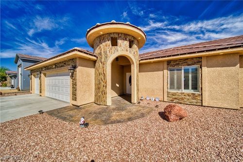 5120 E Chasemoor St, Pahrump, NV, 89061-7772 | Card Image