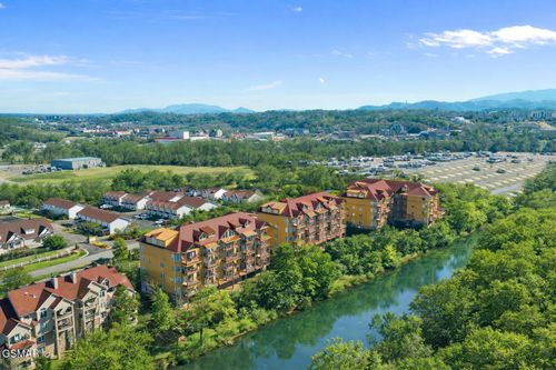 unit-314-527 River Place Way, Sevierville, TN, 37862-5455 | Card Image
