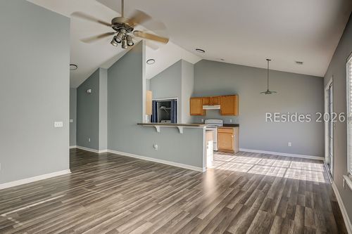 6 Spruce Dr, Bluffton, SC, 29910-7903 | Card Image