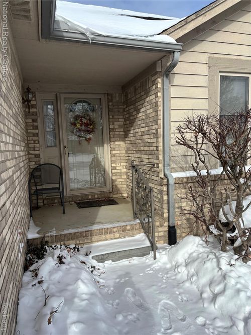 51 Mill Creek Ave, Lapeer, MI, 48446-2689 | Card Image