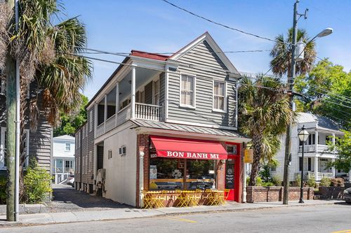 a-b-c-d-e-162 Spring Street, Charleston, SC, 29403 | Card Image