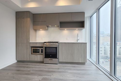 808-100 Queen St E, Toronto, ON, M5C0B5 | Card Image