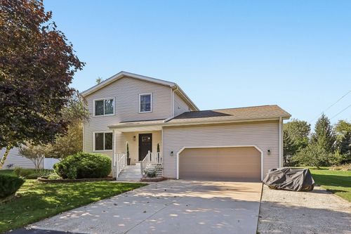 11262 3rd Ave, Pleasant Prairie, WI, 53158-5214 | Card Image