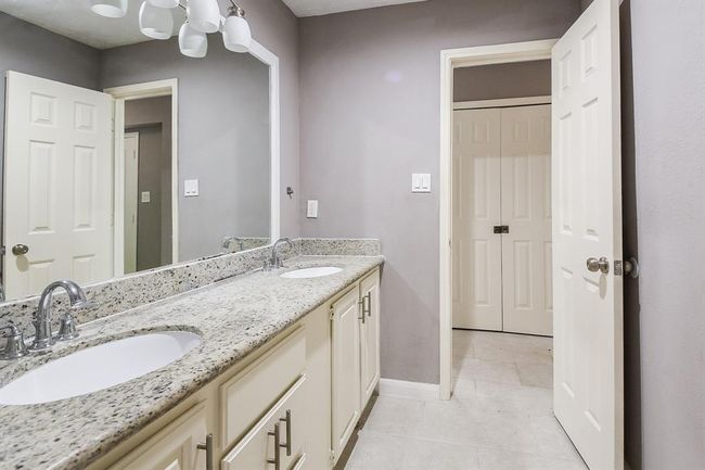 81 Oak Grove Ln, Home with 4 bedrooms, 4 bathrooms and null parking in Conroe TX | Image 34