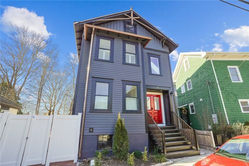 2-8 Cross St, Newport, RI, 02840-2510 | Card Image