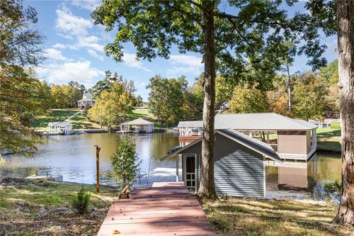 454 Southpoint Trl, Semora, NC, 27343-7174 | Card Image