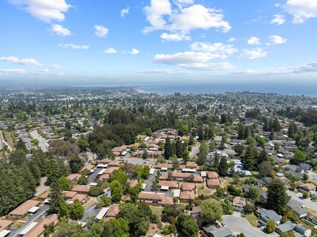 155 Peach Ter, Townhouse with 2 bedrooms, 2 bathrooms and null parking in Santa Cruz CA | Image 27