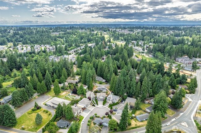416 199 Th Pl Se, House other with 5 bedrooms, 3 bathrooms and 3 parking in Bothell WA | Image 37