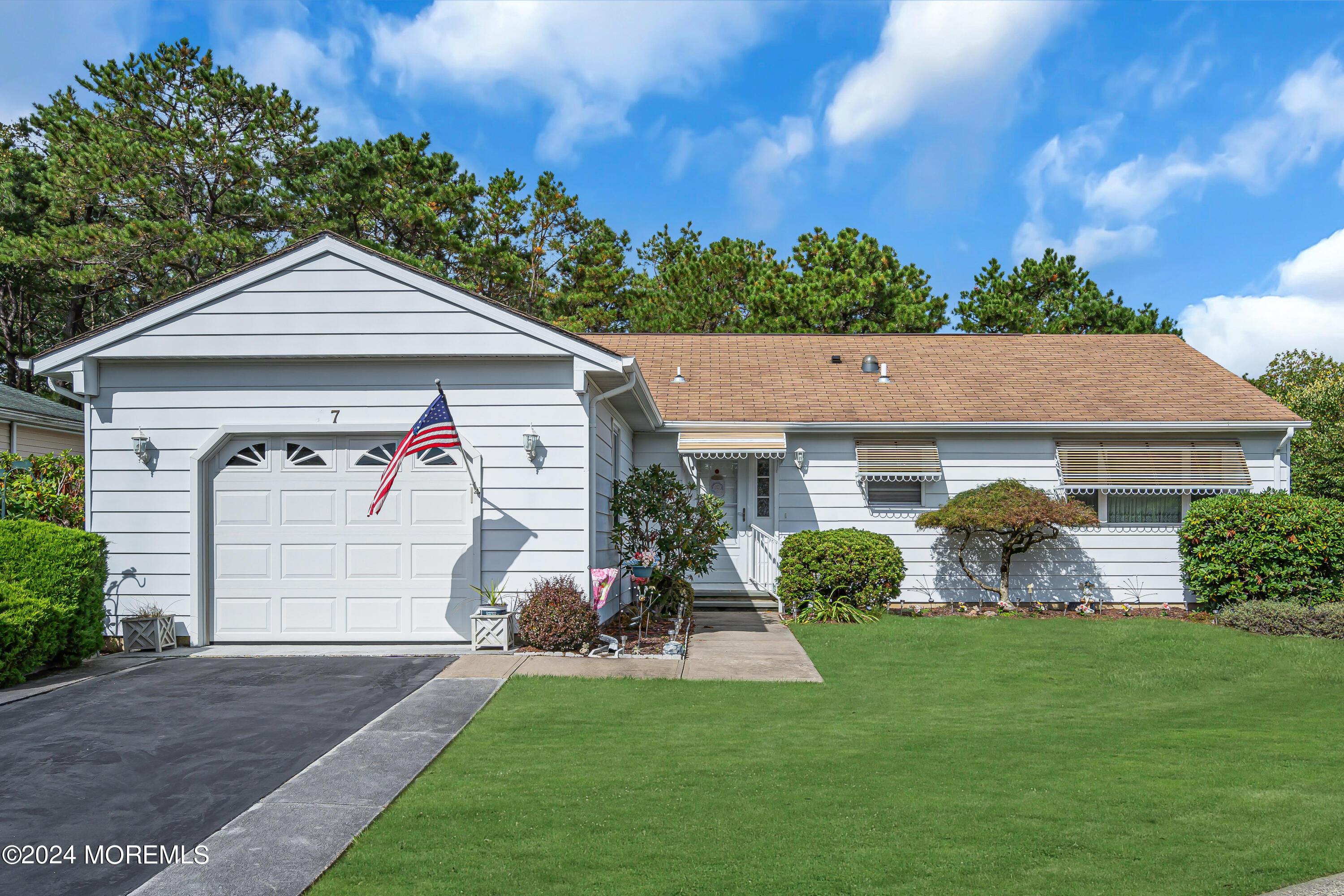 Villa Bella Ct, Toms River, NJ 08757