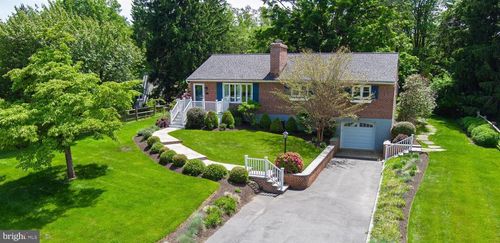 272 Overbrook Dr, NEWTOWN SQUARE, PA, 19073-3409 | Card Image